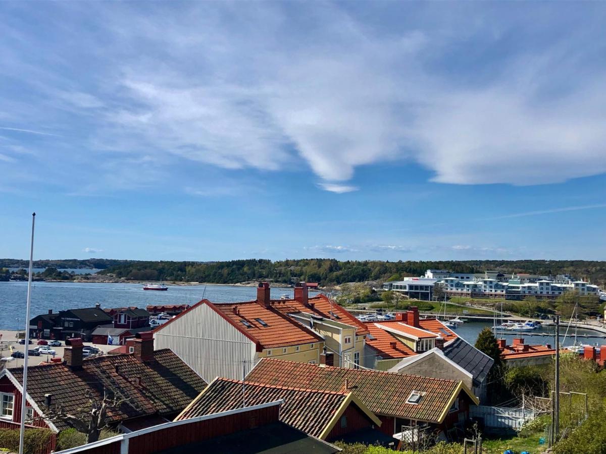 Vacker Vaning Med Havsutsikt I Stroemstads Centrum. Bagian luar foto